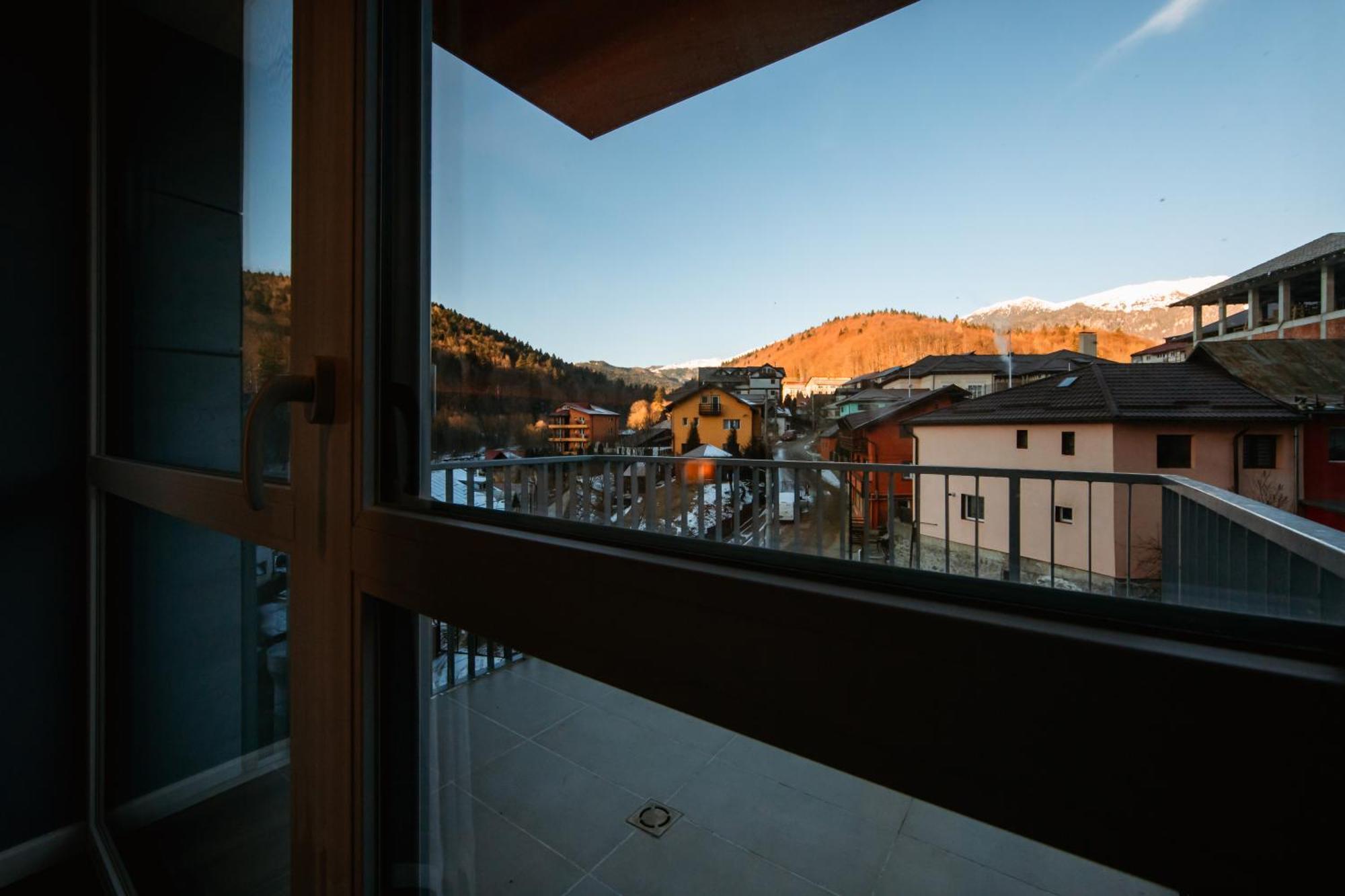 Blue Sky Studio Sinaia Exterior photo
